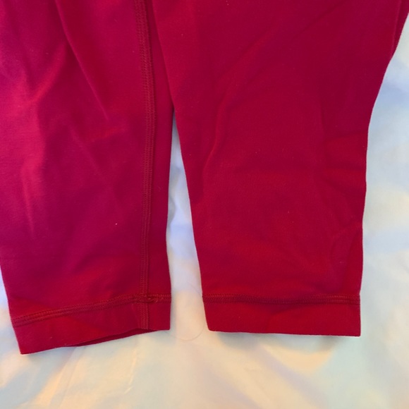Lululemon leggings size 8 - Picture 3 of 4